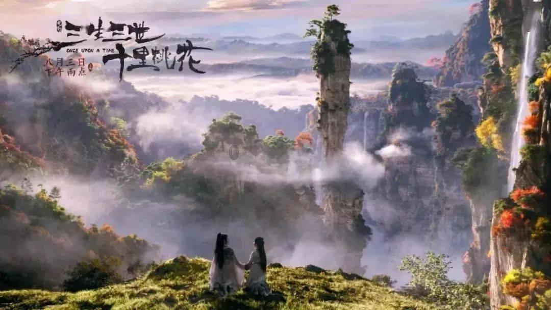 一边拉黑我微博，不回我私信，拉黑我抖音。一边和我亲密接触，这算什么？游戏画面